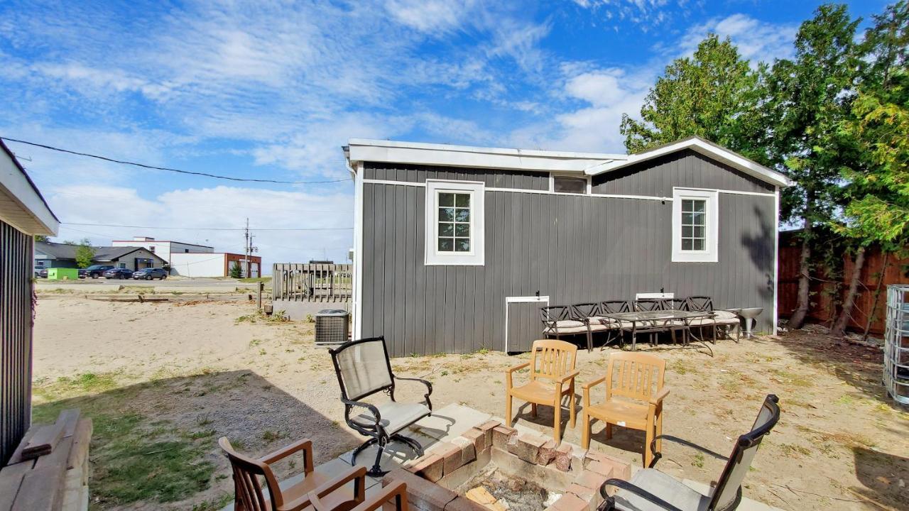 Main Beach River Retreat - Wasaga Beach 1 - Main Strip - 93 Mosley St Exterior photo